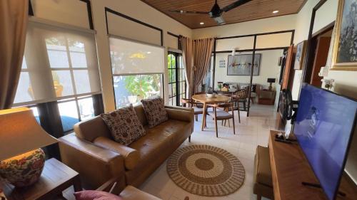 Sanur Villa | CROFFLE COTTAGE SANUR - Walk to the Beach & ICON Mall
