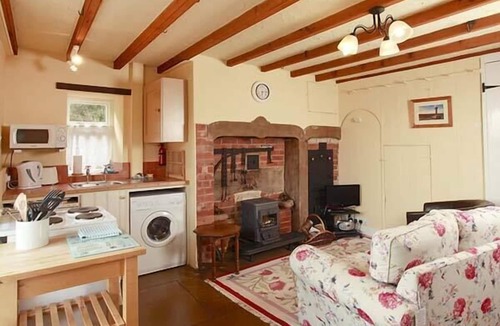 Wrelton Cottage | CROFT HEAD COTTAGE, family friendly, with open fire in Wrelton