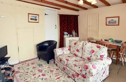 Wrelton Cottage | CROFT HEAD COTTAGE, family friendly, with open fire in Wrelton