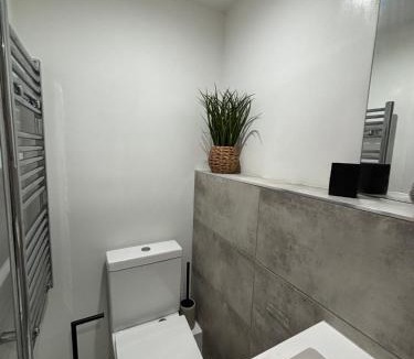 Wolverhampton Apartment | CroftCabin