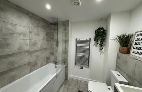 Wolverhampton Apartment | CroftCabin