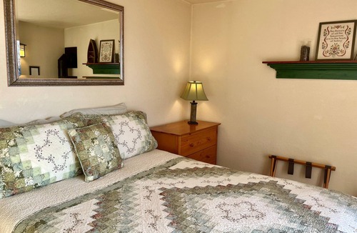 Croftville Resort | Croftville Road Cottages #2. On the Shore of Lake Superior. Cozy and Romantic.