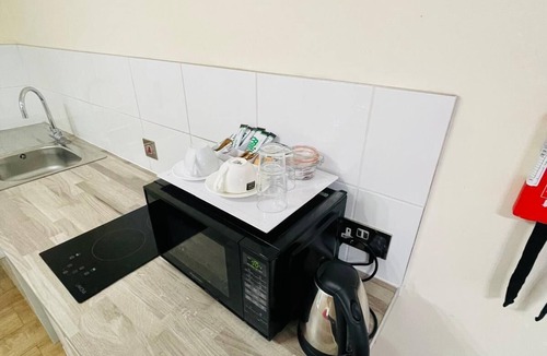 London Borough of Hounslow House | Crompton Guest House