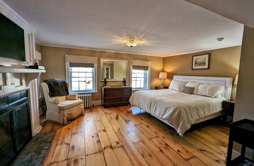 Cornwall Bed & Breakfast | Cromwell Manor Inn