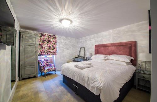Stock Bed & Breakfast | Crondon Park