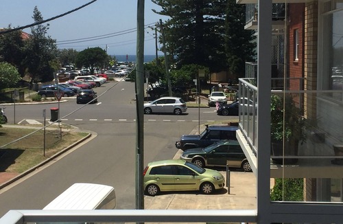 Cronulla Apartment | CRONULLA BEACH BREAK