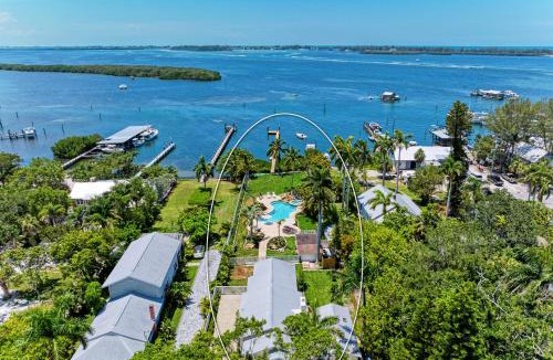 Cortez House | Crooked Coconut: Resort Pool & Spa, Dock