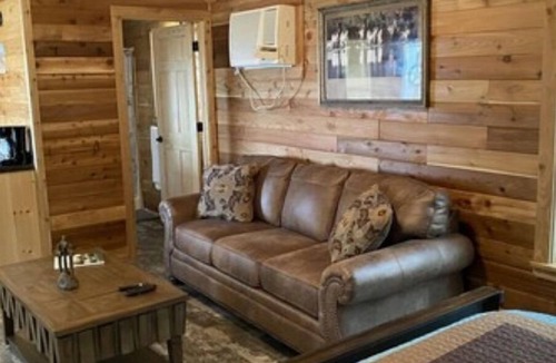 Hamilton Cabin | Crooked Creek Ranch Cabin 10