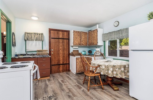 Boscobel Cabin | Crooked Creek - Relaxation Cabin