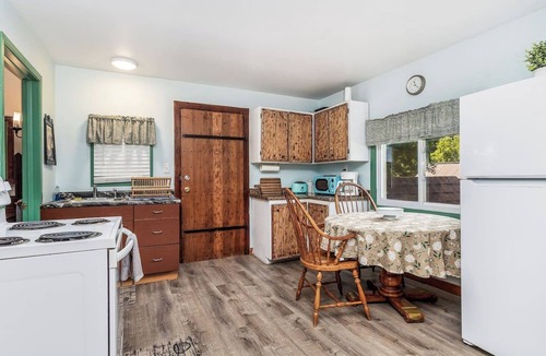 Boscobel Cabin | Crooked Creek - Relaxation Cabin