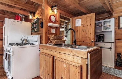 Boscobel Cabin | Crooked Creek - Rustic Cabin