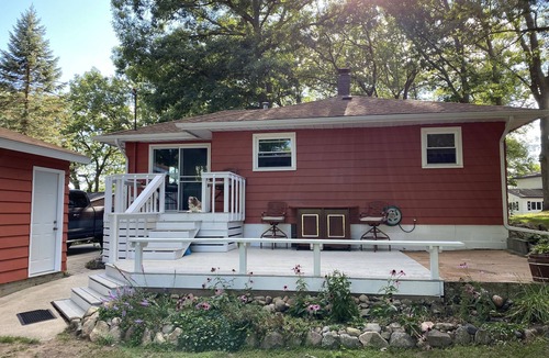 Lake Cottage | Crooked Lake Cottage- all sports lake, remodeled, picturesque, outdoor amenities