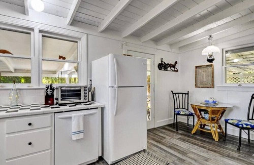 St. Marys Cottage | Crooked River Charm: Sabina's Riverside Cottage