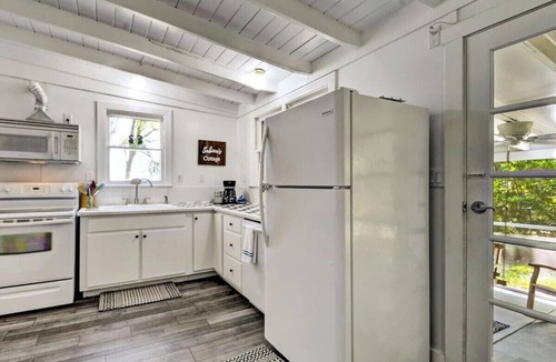 St. Marys Cottage | Crooked River Charm: Sabina's Riverside Cottage