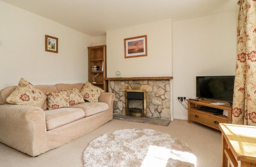 Timsbury House | Crooked Well