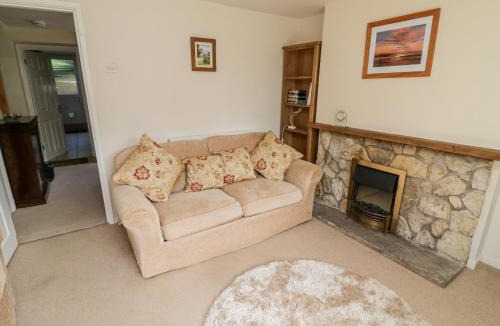 Timsbury House | Crooked Well