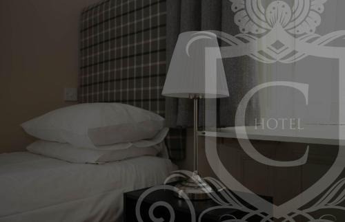 Hillington Hotel | Crookston Hotel