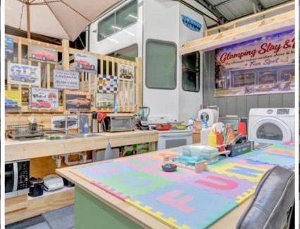 Ridge Manor House | Croom Ultimate Glamping Stay & Play