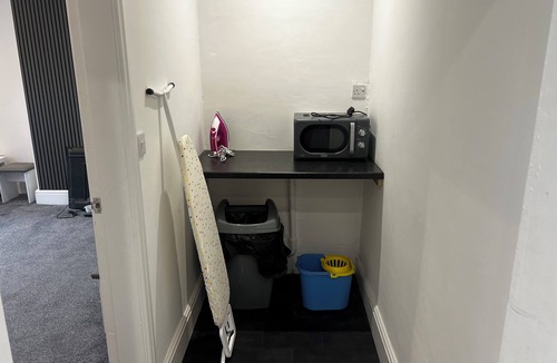 Waterloo Apartment | Crosby marina