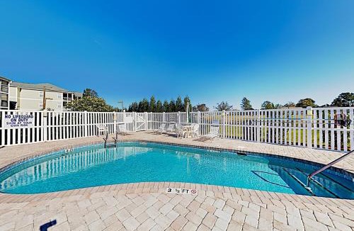 Surfside Beach Apartment | Cross Gate Unit 205