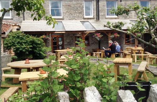 Lydford-on-Fosse Hotel | Cross Keys Inn