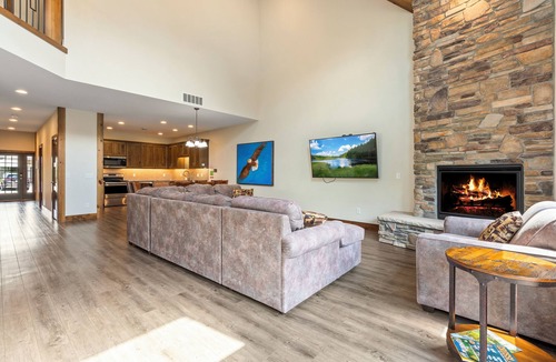 Crosslake Condo | Cross Lake Condo| 4Bd/3Bth | Beach, Pool, Hot Tub