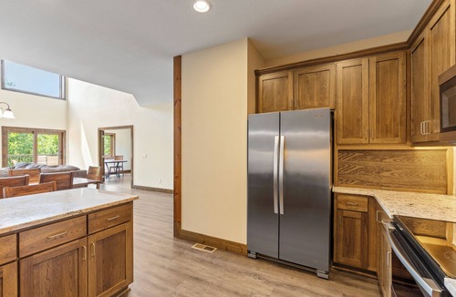 Crosslake Condo | Cross Lake Condo| 4Bd/3Bth | Beach, Pool, Hot Tub