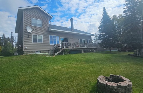 Sinclair House | Cross Lake Rental- Comfortable & spacious- 5 Bedroom Lake House