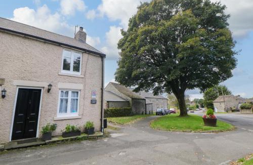 Litton House | Cross View