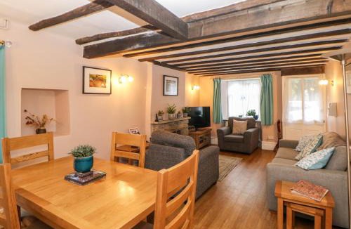 Litton House | Cross View