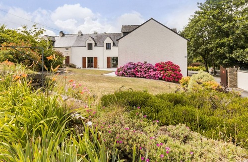 Crossac Cottage | Crossac Inn, 4 bedrooms, sleeps 8