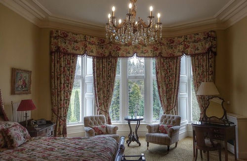 Glasgow Hotel | Crossbasket Castle Hotel & Restaurant