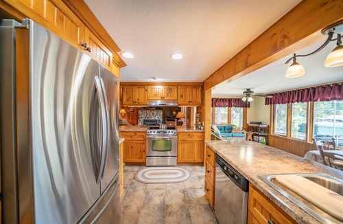 Crosslake House | Crosslake Family Lake Retreat + Guest Cabin - Sleeps 13 - Dock - Minutes to Town