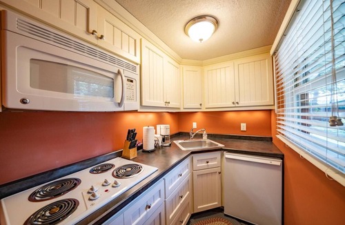 Crosslake House | Crosslake Family Lake Retreat + Guest Cabin - Sleeps 13 - Dock - Minutes to Town
