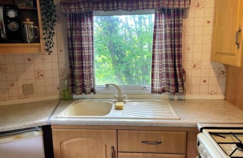 Winterbourne Cabin | Crossley Cabins & Green Space