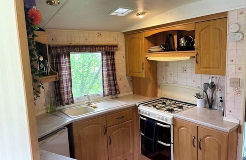 Winterbourne Cabin | Crossley Cabins & Green Space