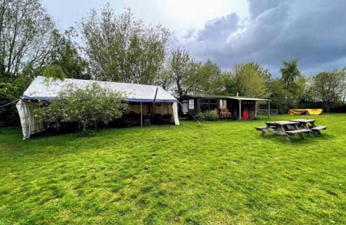 Winterbourne Cabin | Crossley Cabins & Green Space