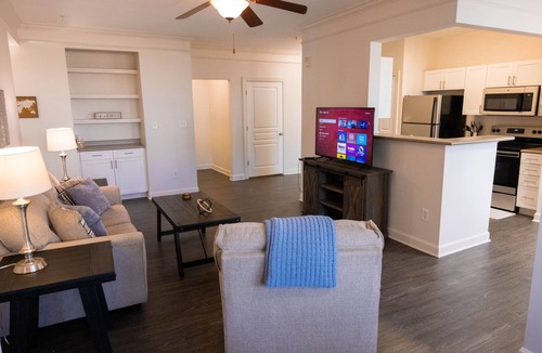 Cary Apartment | Crossroads 2BR - All Hardwoods