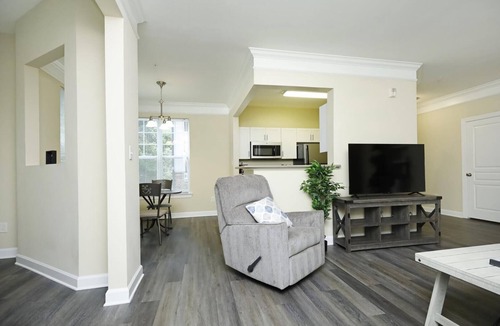 Southwest Raleigh Apartment | Crossroads 2BR with Sunroom