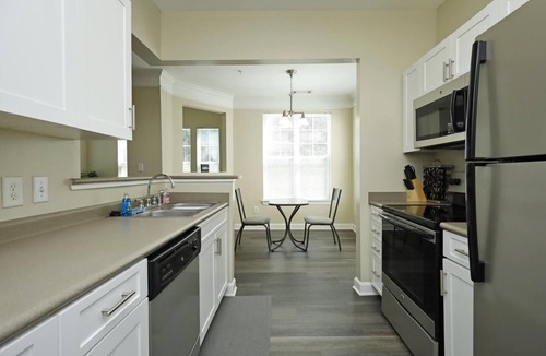 Southwest Raleigh Apartment | Crossroads 2BR with Sunroom