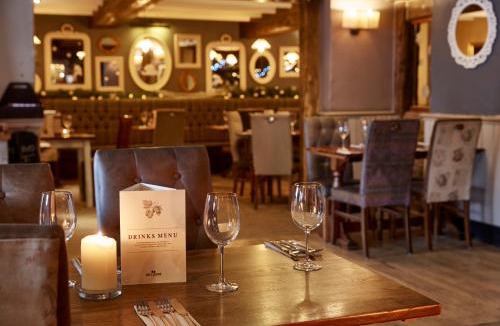 Weedon Hotel | Crossroads by Chef & Brewer Collection