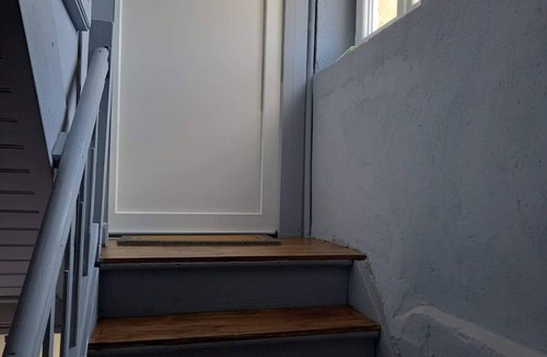 Coublanc Apartment | crossroads