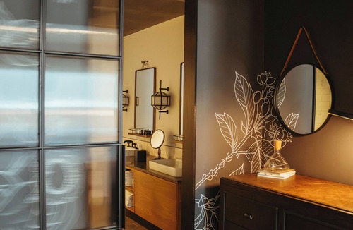 Crossroads Arts District Hotel | Crossroads Hotel