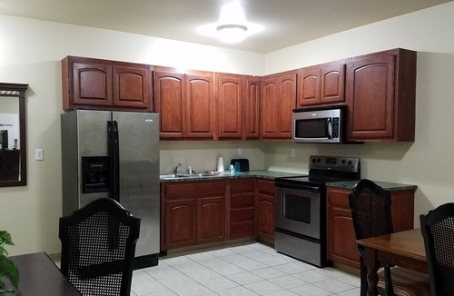 Victoria Hotel | Crossroads Inn & Suites