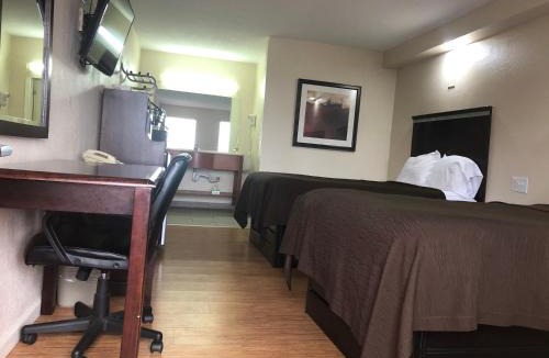 Lebanon Hotel | Crossroads Inn