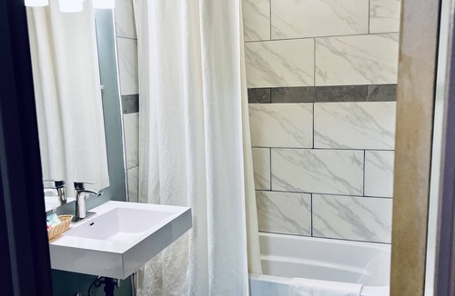 Elkhorn Hotel | Crossroads Motel