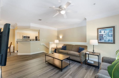 Cary Apartment | Crossroads Townhome 2BR with Garage 1
