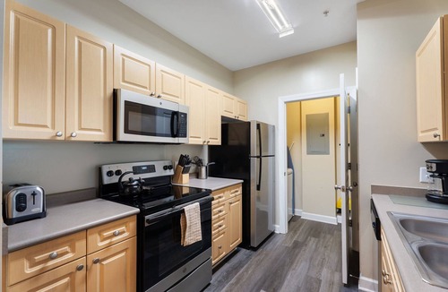 Cary Apartment | Crossroads Townhome 2BR with Garage 1