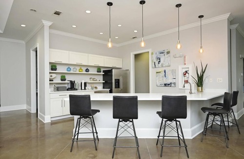 Southwest Raleigh House | Crossroads Townhome 2BR with Garage 2