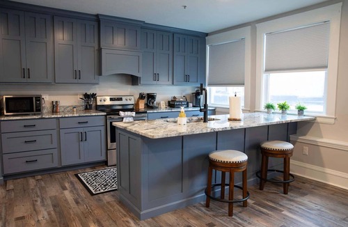 Franklin Apartment | Crosswalk Suite!